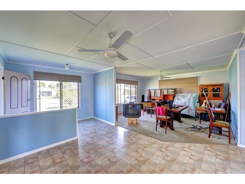 8 Arnold Street, Kepnock QLD 4670