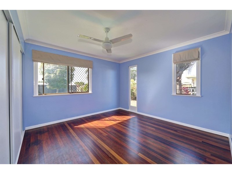 8 Arnold Street, Kepnock QLD 4670