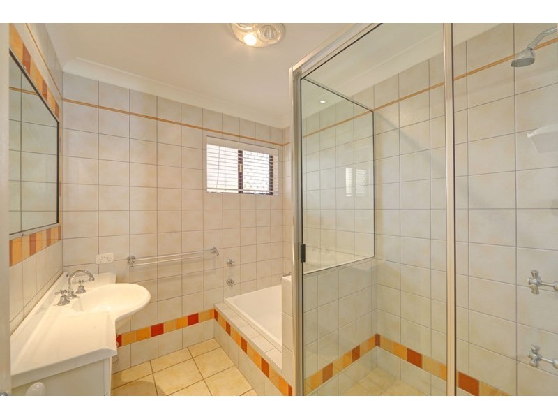 4 Trevors Road, Bargara QLD 4670