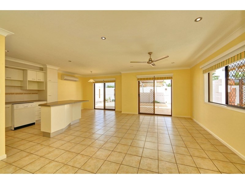 4 Trevors Road, Bargara QLD 4670