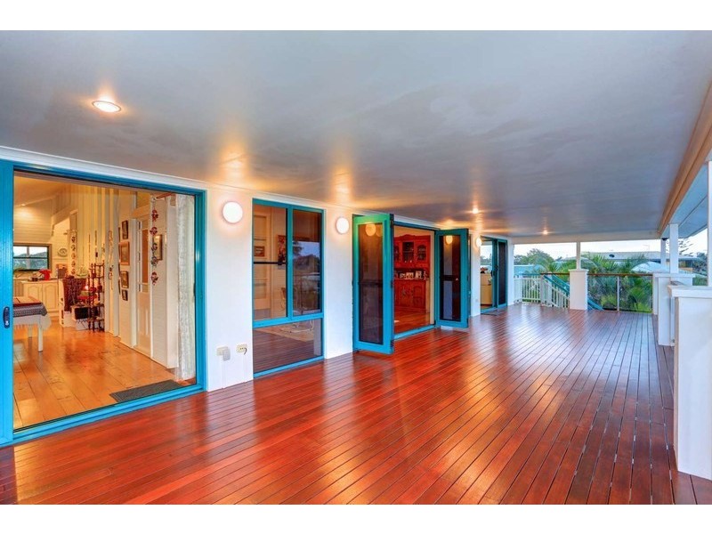 49 Hunter Street, Burnett Heads QLD 4670