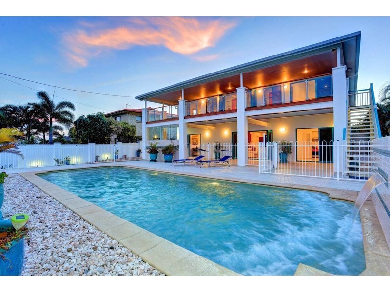 49 Hunter Street, Burnett Heads QLD 4670