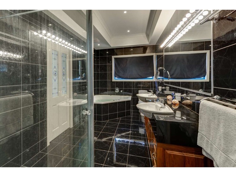 49 Hunter Street, Burnett Heads QLD 4670