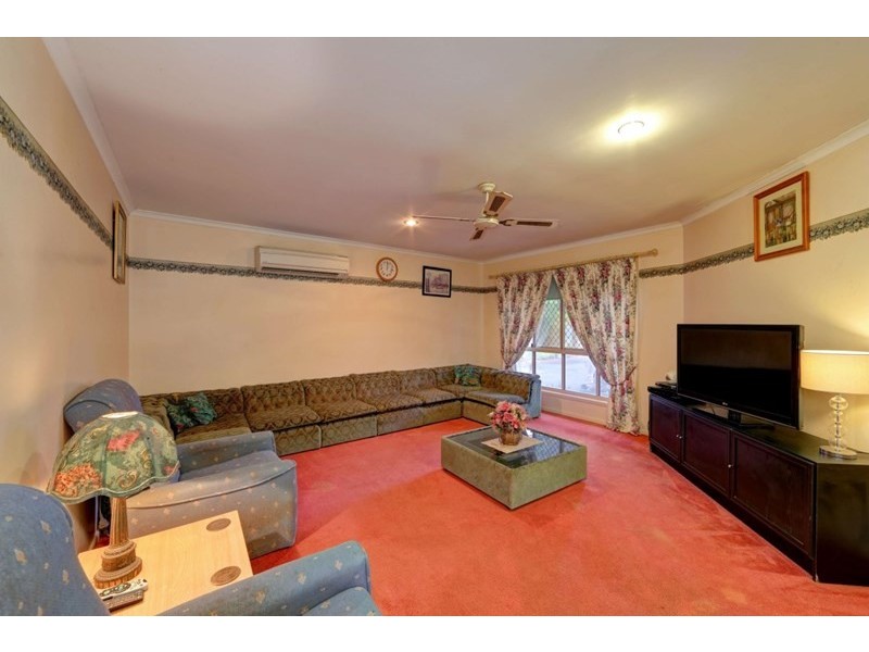 1 Pinto Avenue, Branyan QLD 4670