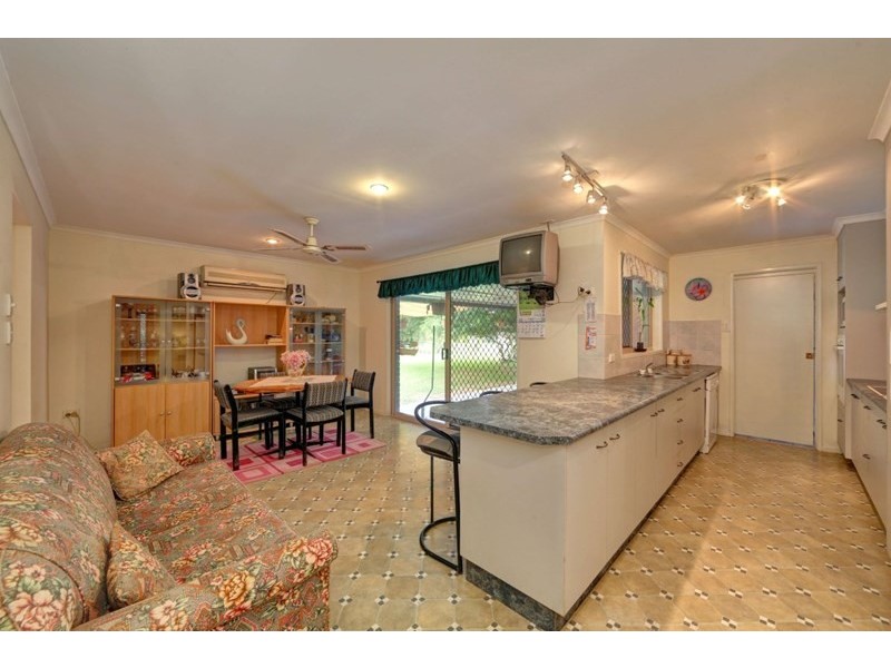 1 Pinto Avenue, Branyan QLD 4670