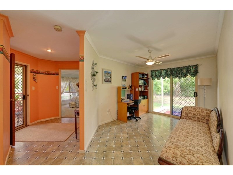1 Pinto Avenue, Branyan QLD 4670