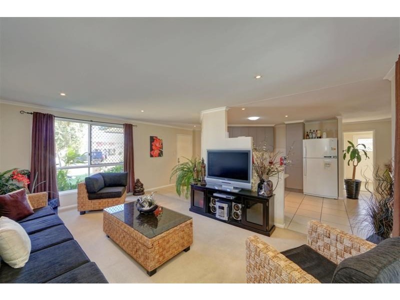 32 Sandhills Drive, Bargara QLD 4670