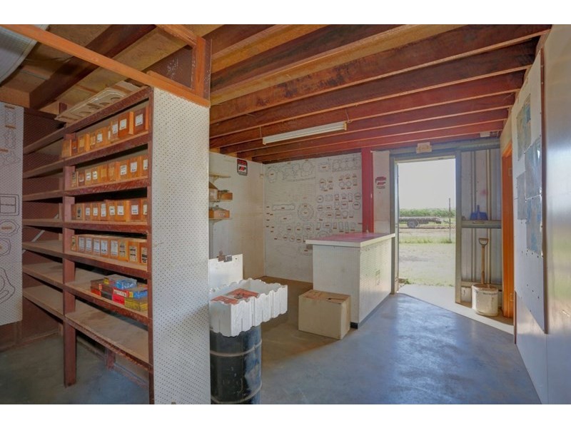 386 FE Walker Street, Ashfield QLD 4670