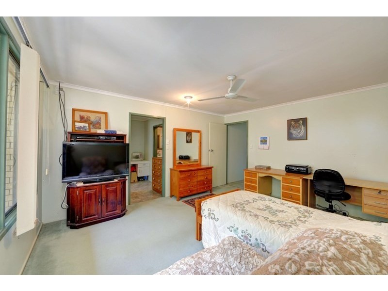 25 Low Street, Kensington QLD 4670