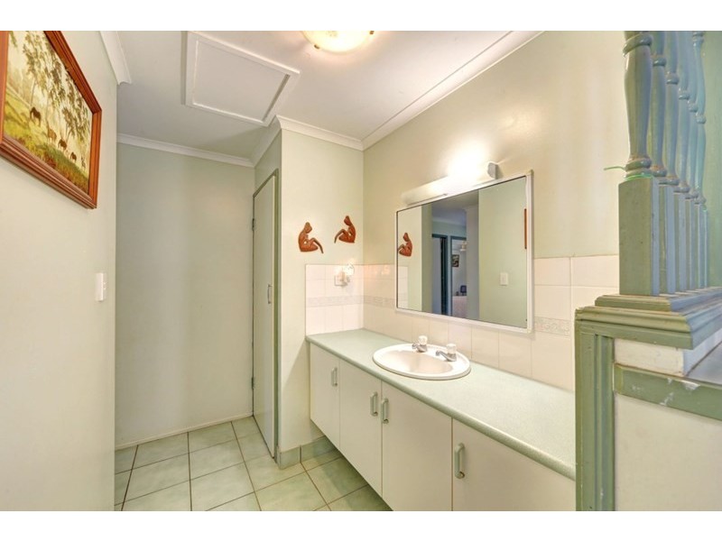 25 Low Street, Kensington QLD 4670