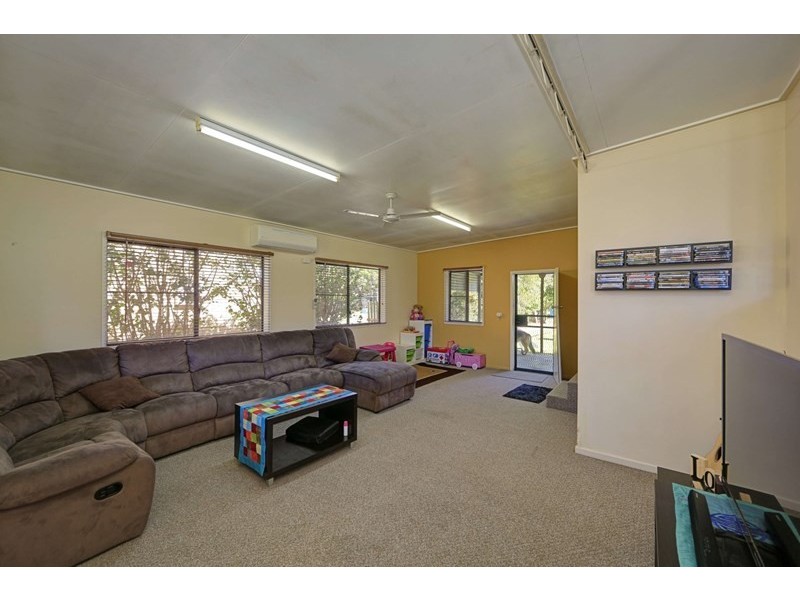 345 Bourbong Street, Millbank QLD 4670