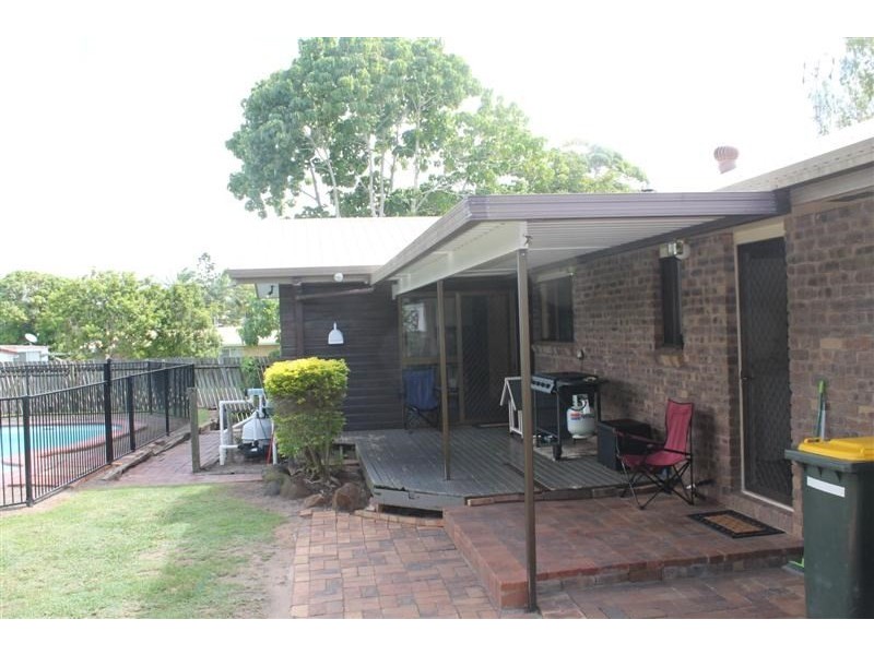 1 Hillvue Avenue, Avoca QLD 4670