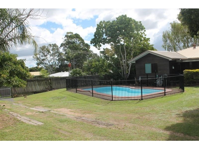 1 Hillvue Avenue, Avoca QLD 4670