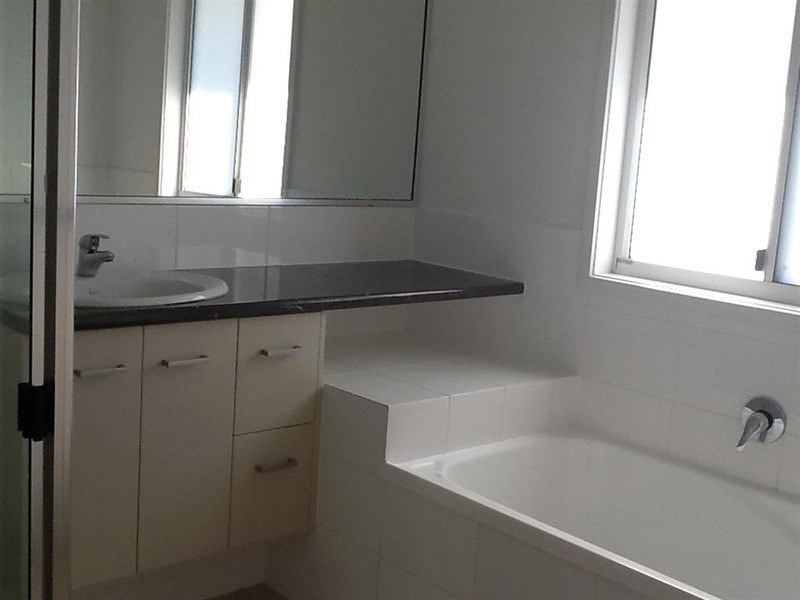 33 Malvern Drive, Moore Park Beach QLD 4670