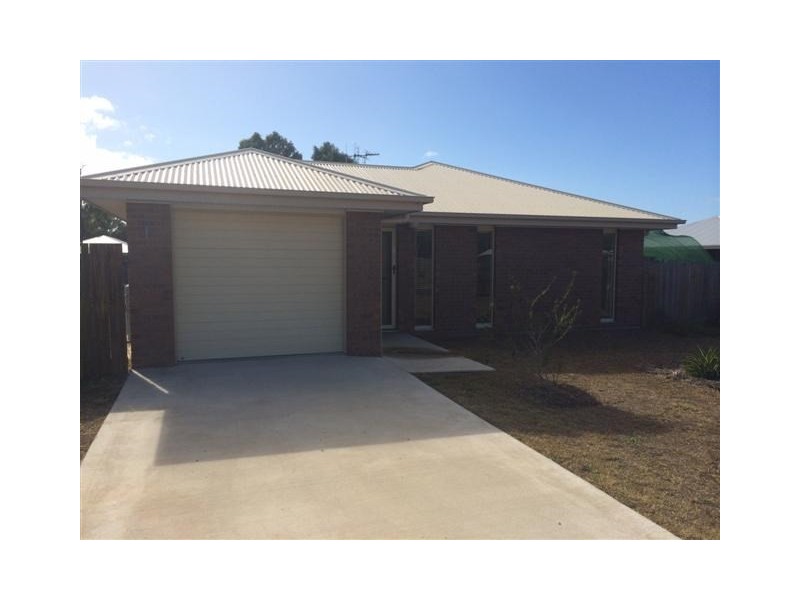 16 Regency Road, Moore Park Beach QLD 4670