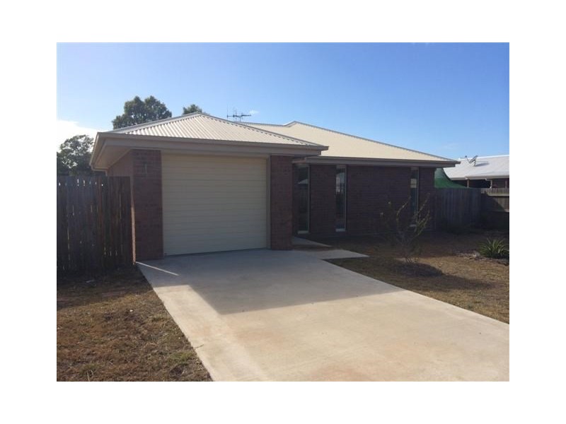 16 Regency Road, Moore Park Beach QLD 4670