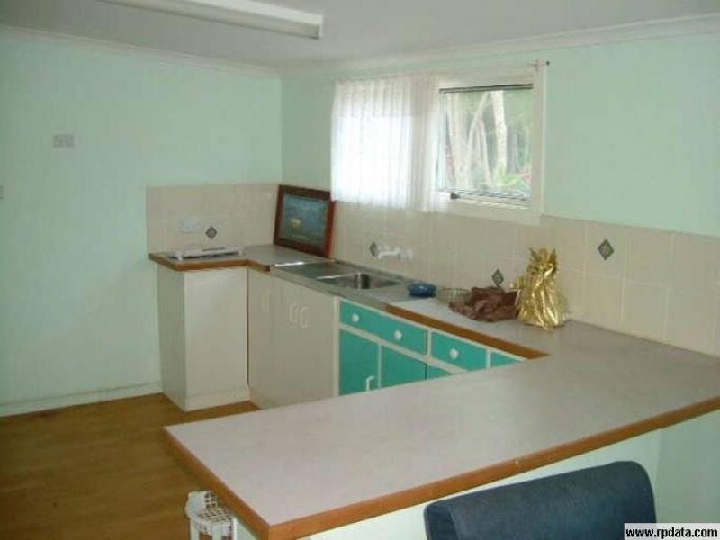 39 Bathurst Street, Elliott Heads QLD 4670