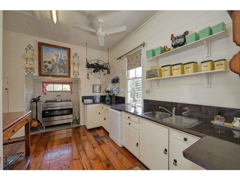 160 Mattons Road, Avondale QLD 4670