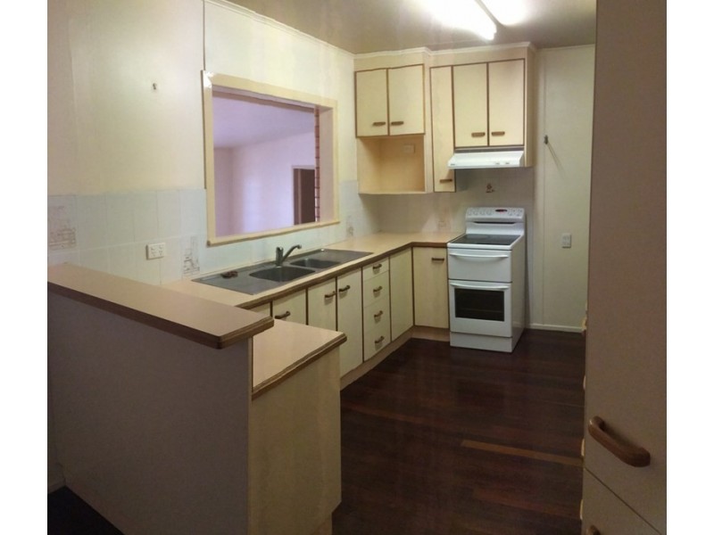 4 Parsloe Street, Svensson Heights QLD 4670