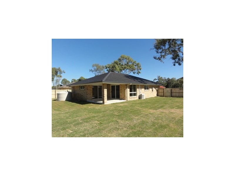 Moore Park Beach QLD 4670