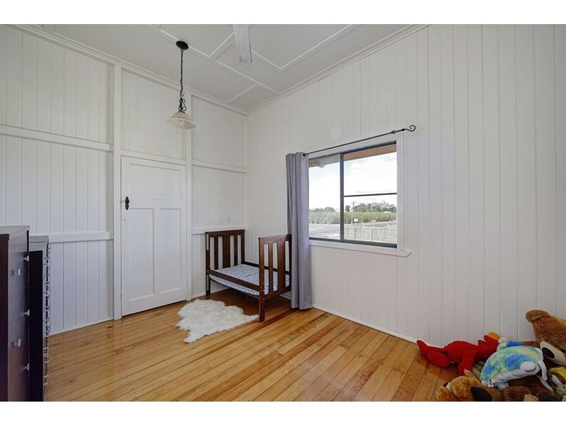 21 Agnes Street, Bundaberg North QLD 4670