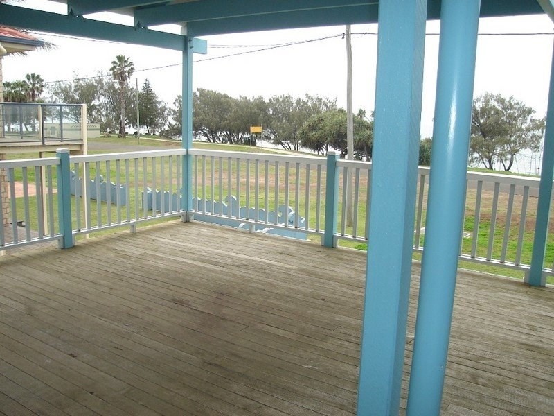 87 Sea Esplanade, Burnett Heads QLD 4670