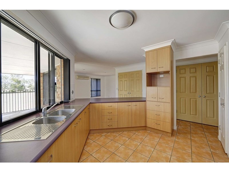 42 Pinto Avenue, Branyan QLD 4670