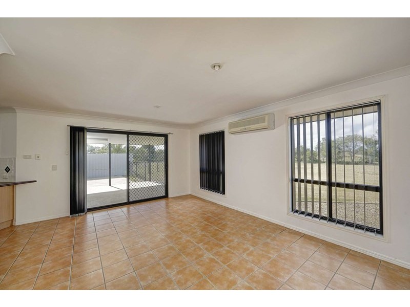 42 Pinto Avenue, Branyan QLD 4670