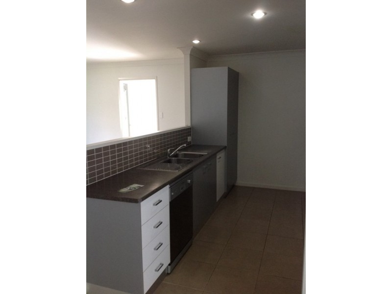 51 Neville Drive, Branyan QLD 4670