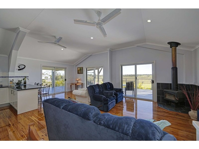 64 Fairydale Road, Welcome Creek QLD 4670