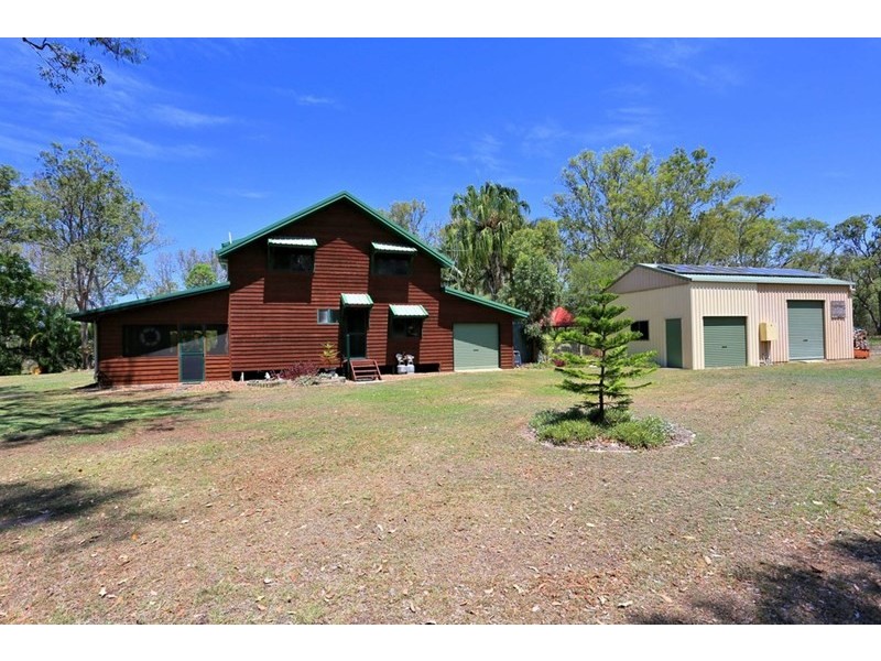 92 Melcer Road, Elliott Heads QLD 4670
