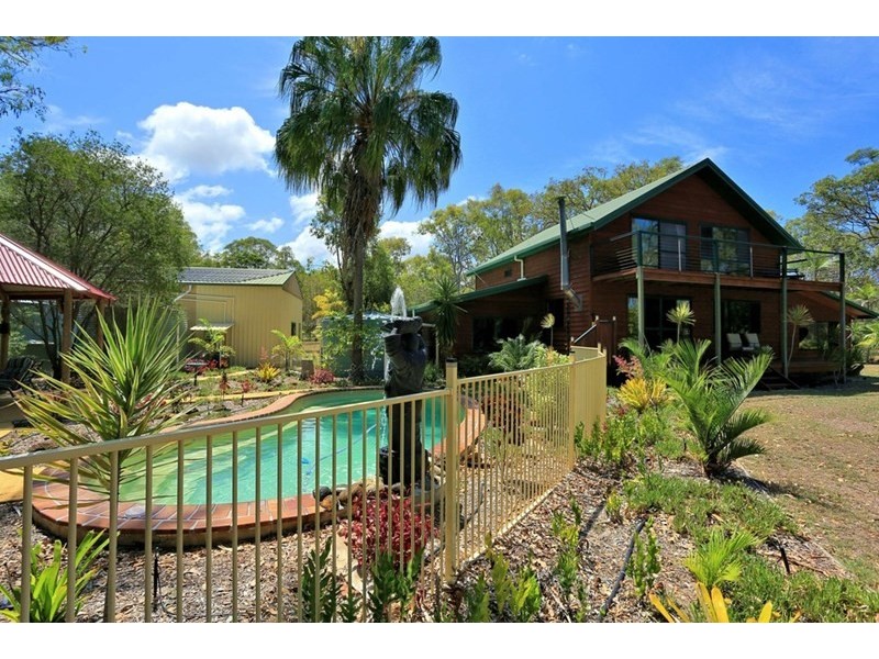 92 Melcer Road, Elliott Heads QLD 4670