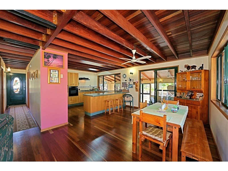 92 Melcer Road, Elliott Heads QLD 4670