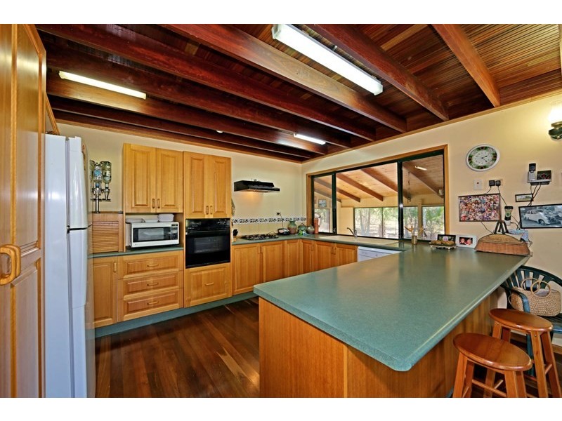 92 Melcer Road, Elliott Heads QLD 4670