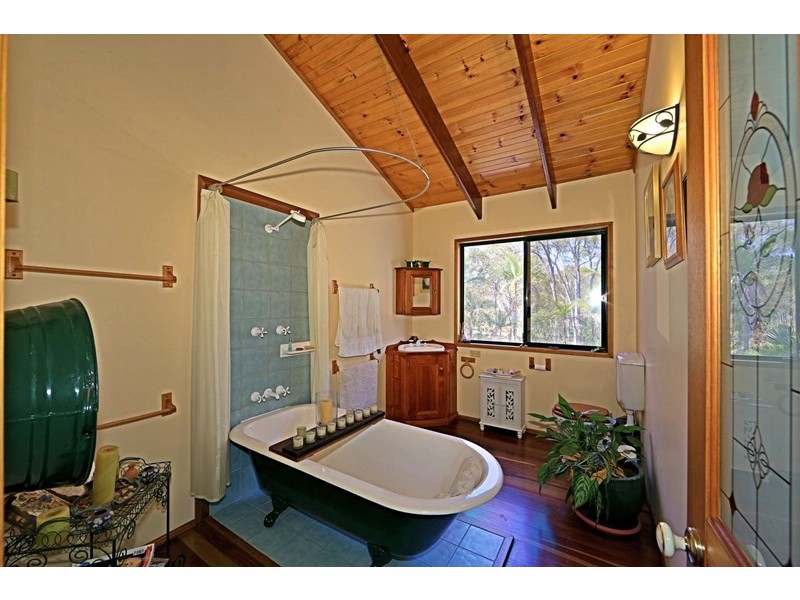 92 Melcer Road, Elliott Heads QLD 4670