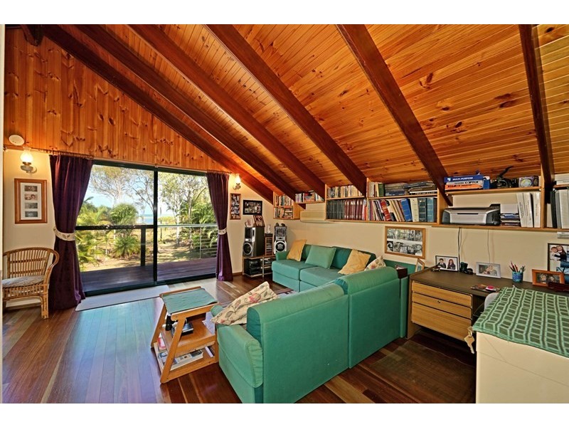 92 Melcer Road, Elliott Heads QLD 4670