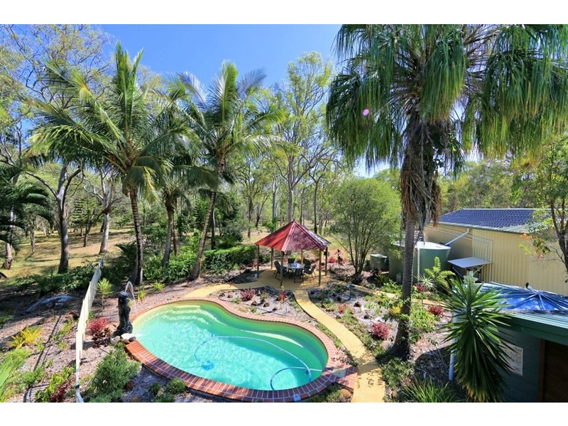 92 Melcer Road, Elliott Heads QLD 4670