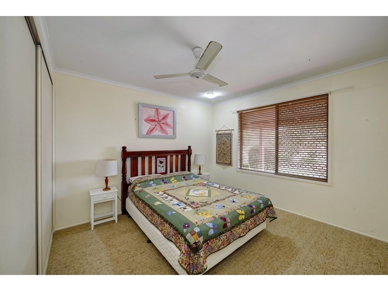 15 Glenview Crescent, Avoca QLD 4670