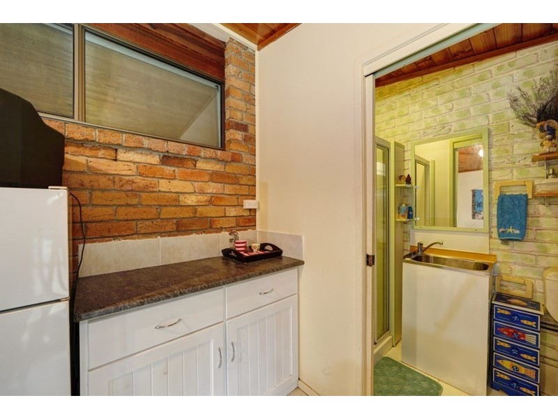 15 Glenview Crescent, Avoca QLD 4670