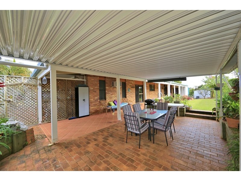 15 Glenview Crescent, Avoca QLD 4670