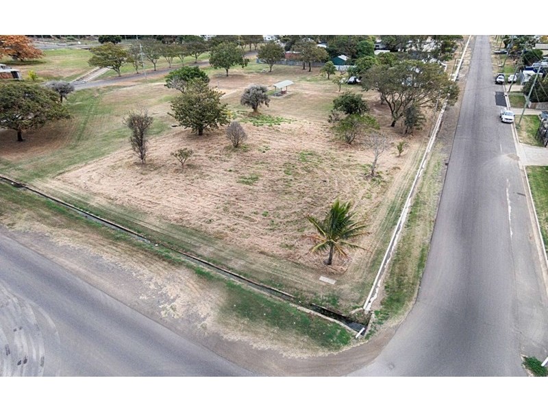 39 Alexandra Street, Bundaberg East QLD 4670