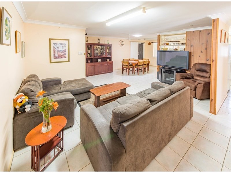 27 Cottell Street, Bundaberg North QLD 4670