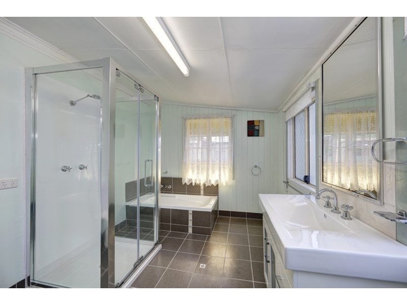 11 Blamey Street, Avenell Heights QLD 4670