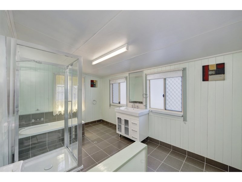 11 Blamey Street, Avenell Heights QLD 4670