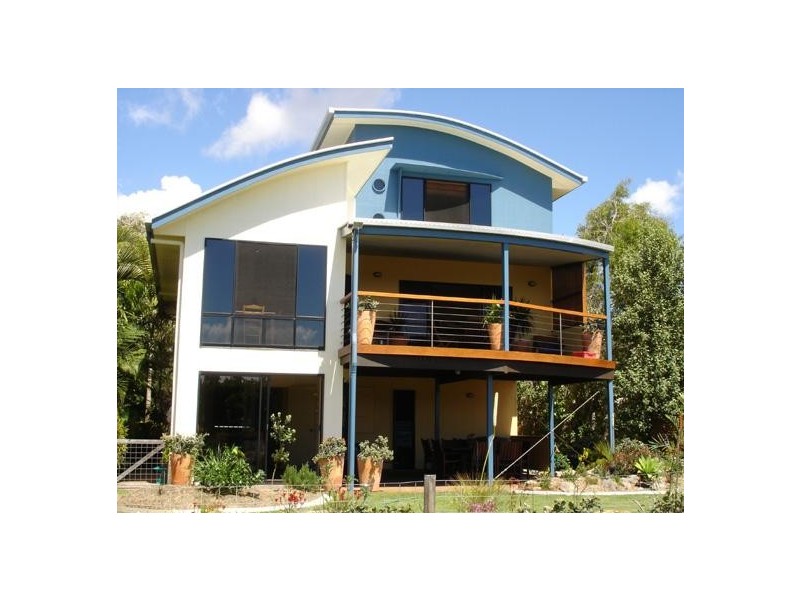 3 Ocean Court, Moore Park Beach QLD 4670