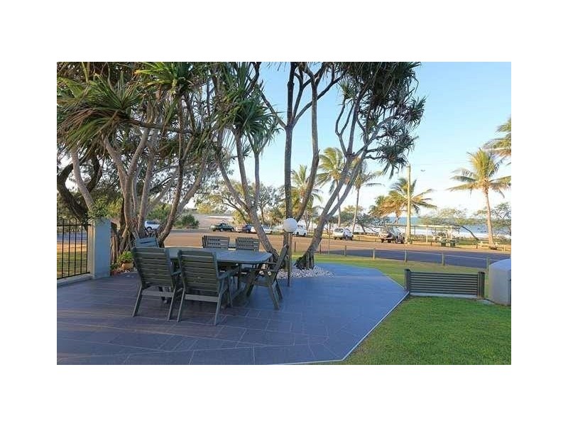 2/22a Woongarra Scenic Drive, Bargara QLD 4670
