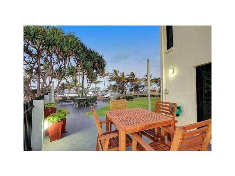 2/22a Woongarra Scenic Drive, Bargara QLD 4670