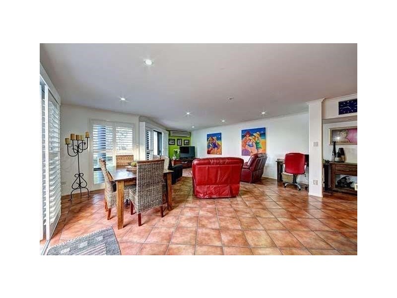 2/22a Woongarra Scenic Drive, Bargara QLD 4670