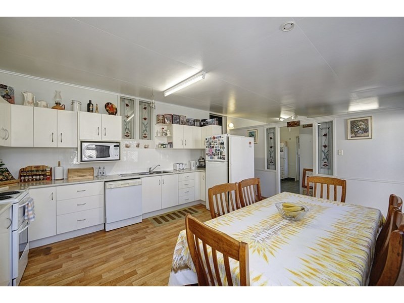 5 Birks Street, Avenell Heights QLD 4670