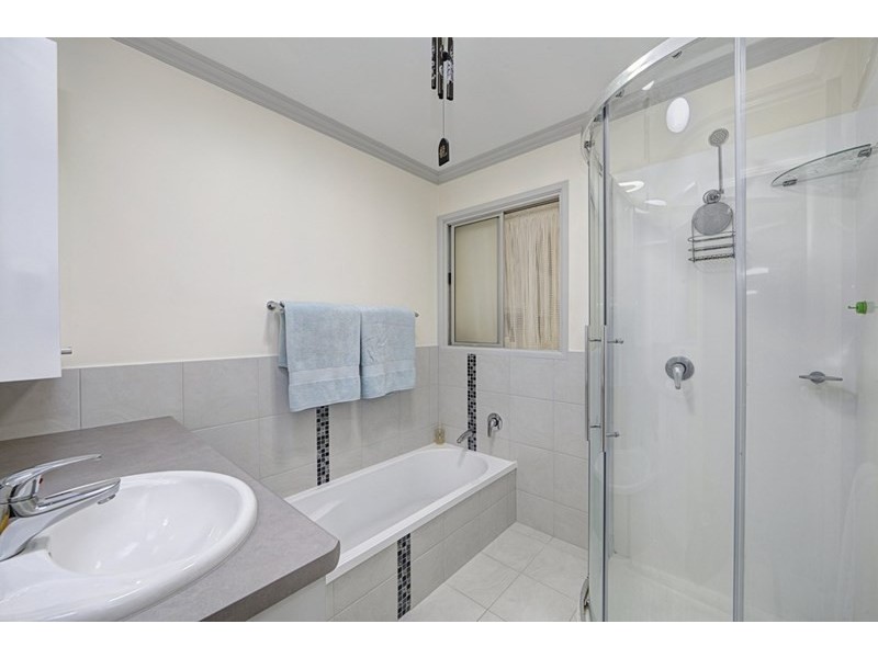 5 Birks Street, Avenell Heights QLD 4670